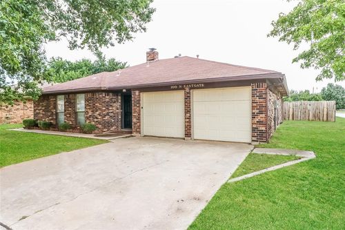 100 N Eastgate Dr, Yukon, OK, 73099-6449 | Card Image