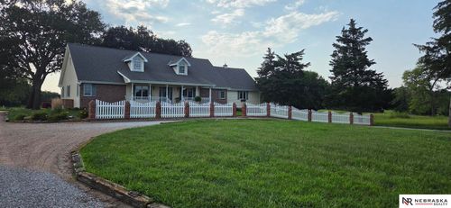 drive-3100 S Southern Hills Dr, Hastings, NE, 68901-7416 | Card Image