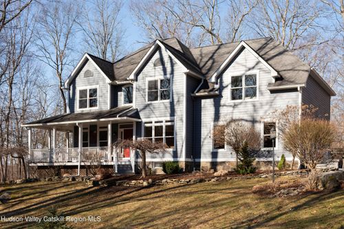35 Peacock Rd, Rhinebeck, NY, 12572-1226 | Card Image