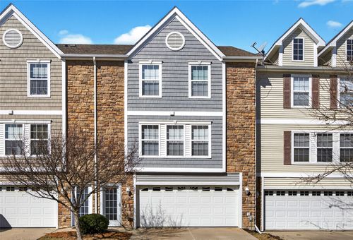 386 Ne Satinwood, Waukee, IA, 50263-9525 | Card Image