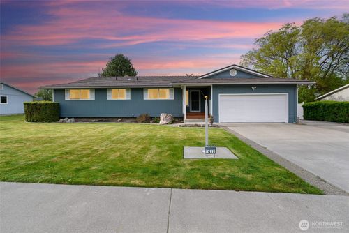 1412 W 15th Avenue, Kennewick, WA, 99337 | Card Image