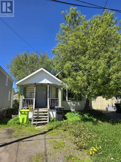 39 Grosvenor Ave, Home with 3 bedrooms, 1 bathrooms and null parking in Sault Ste. Marie ON | Image 2