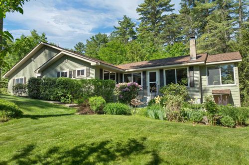 8 Edwards Way, Wolfeboro, NH, 03894-4918 | Card Image