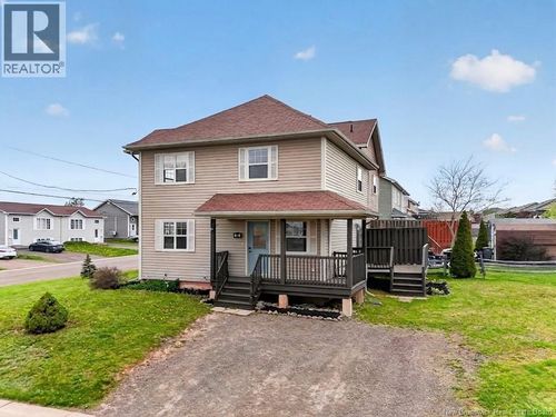 183 Freeman St, Moncton, NB, E1E0E2 | Card Image