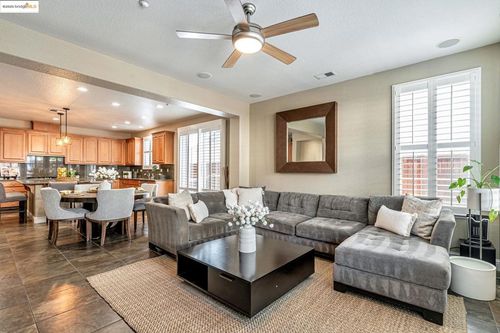 43 Sorrell Ct, Oakley, CA, 94561-1831 | Card Image