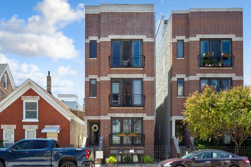 3-2449 Augusta Blvd, Chicago, IL, 60622-4640 | Card Image