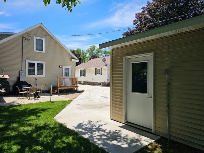 411 W Main St, House other with 4 bedrooms, 2 bathrooms and null parking in Pipestone MN | Image 5