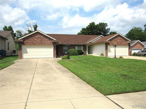 3208 Leverett Ct, Alton, IL, 62002-4000 | Card Image
