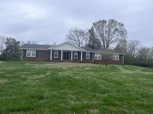 124 Country Club Dr, Hendersonville, TN, 37075-4025 | Card Image