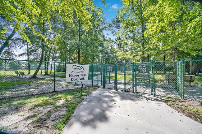 Lake Club offers 2 dog parks | Image 41