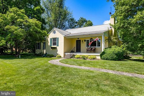 2020 Ridge Rd, Reisterstown, MD, 21136-5622 | Card Image