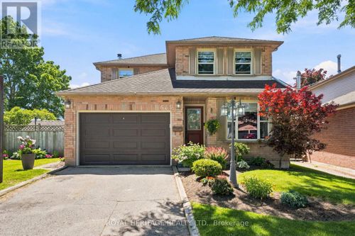 689 Pascoe Court, Oshawa (Pinecrest), ON, L1K1S9 | Card Image