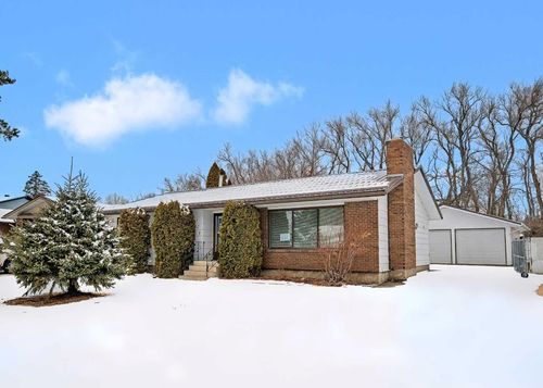 328 Lake Stafford Dr E, Brooks, AB, T1R0L9 | Card Image