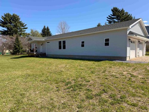 47 Little Brook Ln, Bristol, VT, 05443-5504 | Card Image