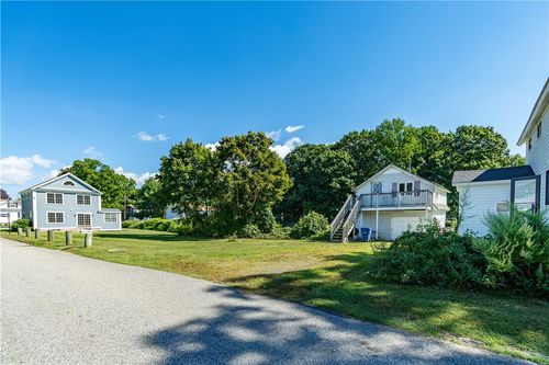 82 Carder Rd, Warwick, RI, 02889-5349 | Card Image