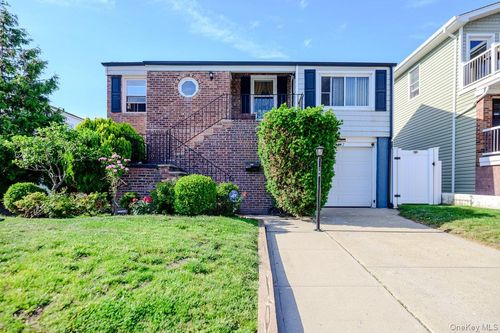 747 W Penn Street, Long Beach, NY, 11561 | Card Image