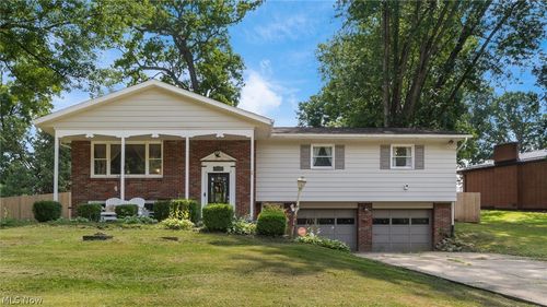 5020 Cliffrock Dr, Zanesville, OH, 43701-9392 | Card Image