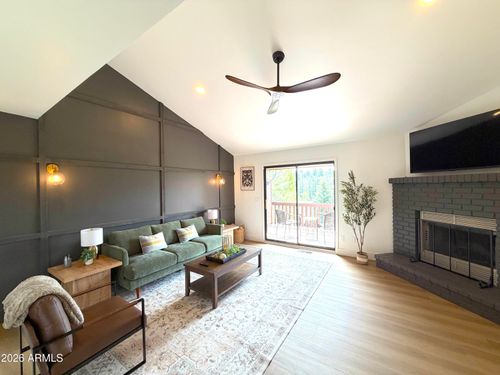 2404 N Whispering Pines Way, Flagstaff, AZ, 86004-7902 | Card Image