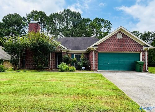 2410 Johnstone Cir Se, Huntsville, AL, 35803-2938 | Card Image