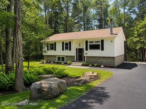 103 Deep Hollow Dr, Greentown, PA, 18426-5018 | Card Image