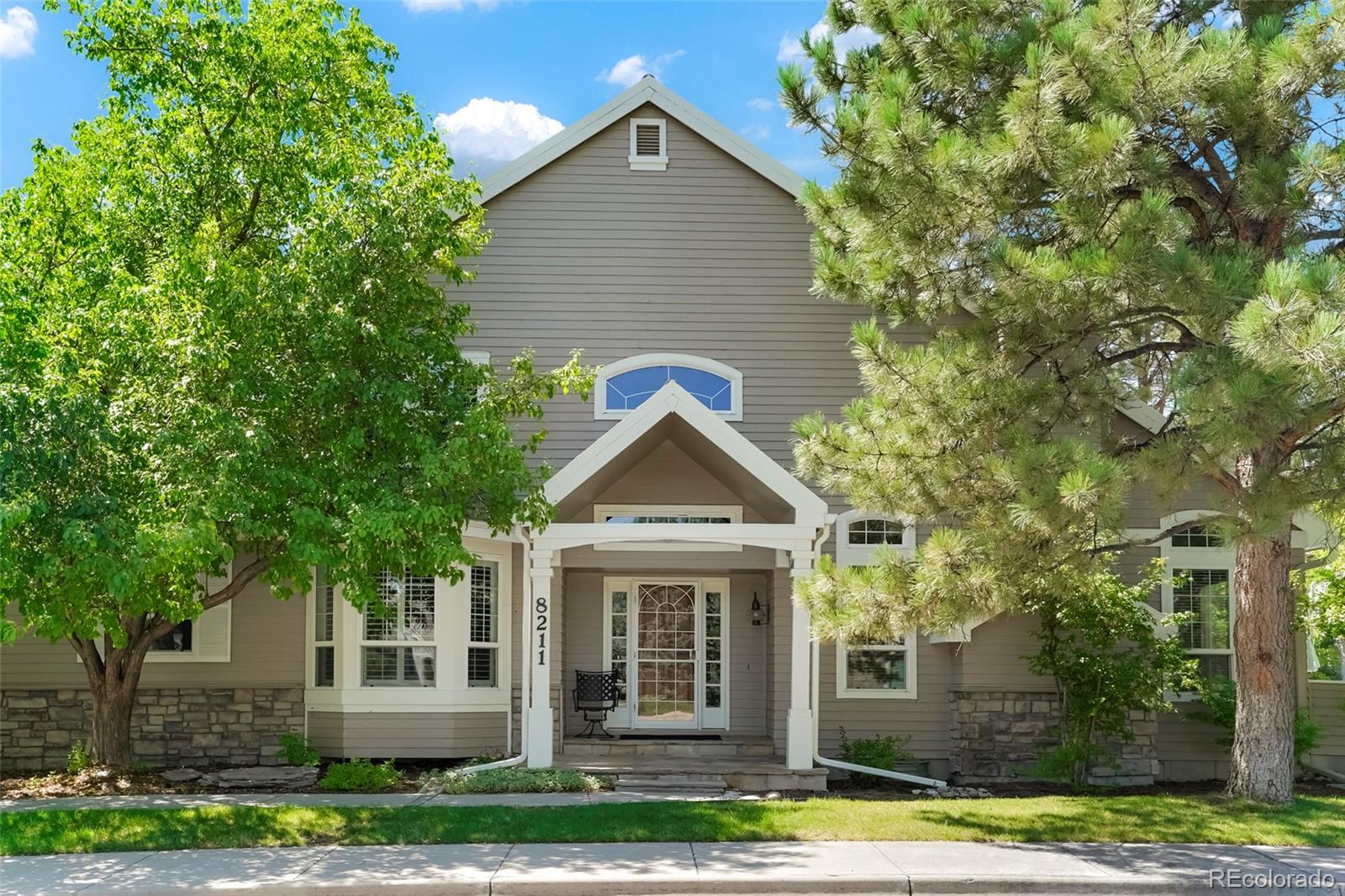 Seabrook Ln, Littleton, CO 80120