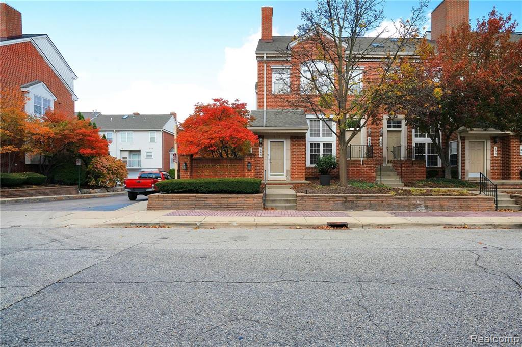 Allenhurst Ave, Royal Oak, MI 48067