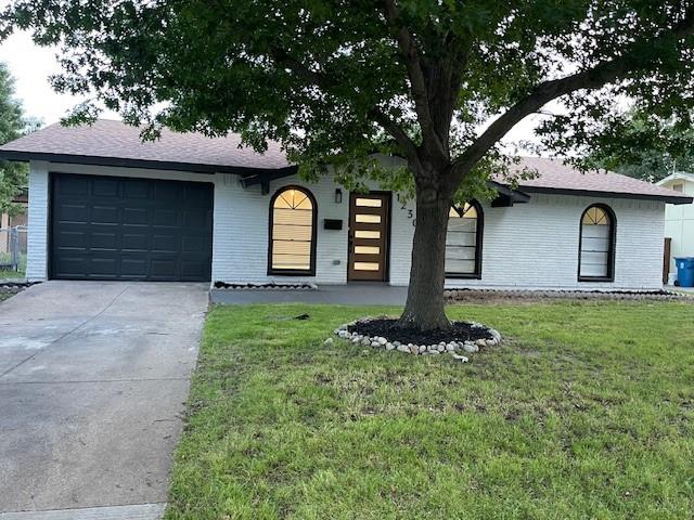 Ashwood Dr, Lewisville, TX 75067