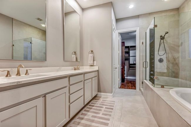 1818 Dart St, House other with 3 bedrooms, 5 bathrooms and 2 parking in Houston TX | Image 26