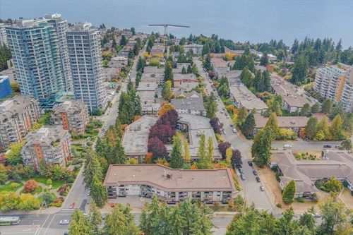 110-15020 N Bluff Rd, White Rock, BC, V4B5A4 | Card Image