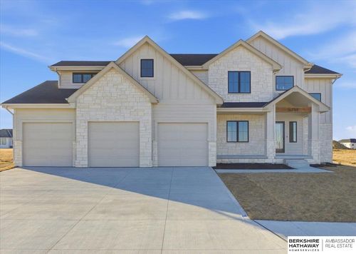 19612 Stone Ave, Elkhorn, NE, 68022-5073 | Card Image