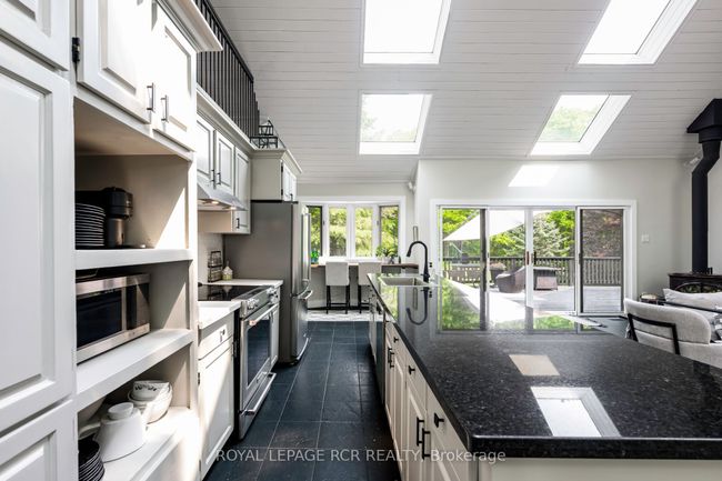 427049 25 Sideroad, House other with 6 bedrooms, 4 bathrooms and 10 parking in Mono ON | Image 16