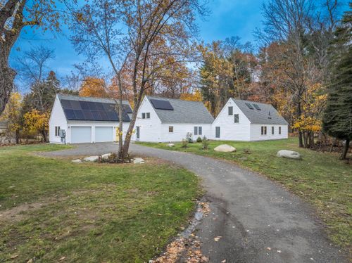 956 Main Street, Eliot, ME, 03903 | Card Image