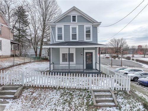 212 Ridge Ave, New Kensington, PA, 15068-5433 | Card Image