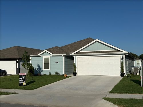 301 Nw Granny Smith St, Gentry, AR, 72734-4034 | Card Image