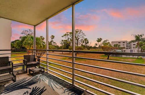 205-6698 10th Ave N, Lake Worth, FL, 33467-1448 | Card Image