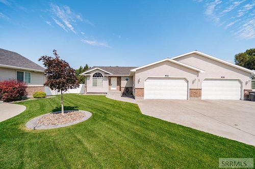 932 Clara Ct, Ammon, ID, 83406-5202 | Card Image