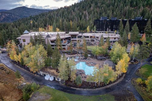 722-724-400 Resort Rd, Olympic Valley, CA, 96146-1095 | Card Image