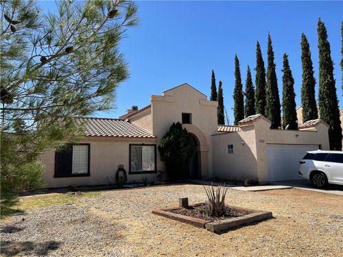 3800 Chalone Dr, Palmdale, CA, 93550 | Card Image