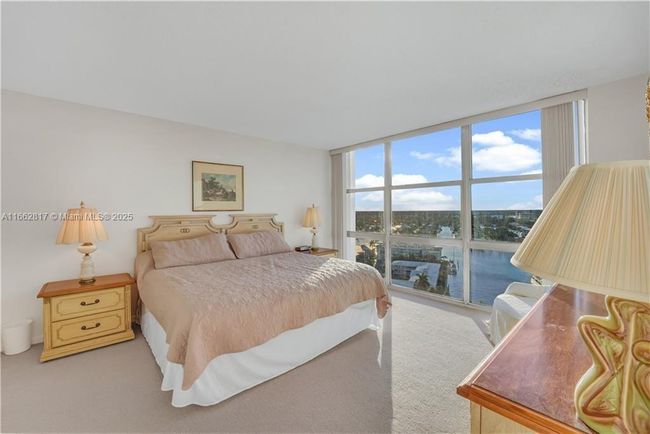 APT-1807 - 2841 N Ocean Blvd, Condo with 2 bedrooms, 2 bathrooms and null parking in Fort Lauderdale FL | Image 11