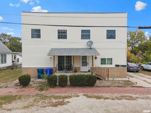 716 W 3rd St, Kewanee, IL, 61443-1977 | Card Image