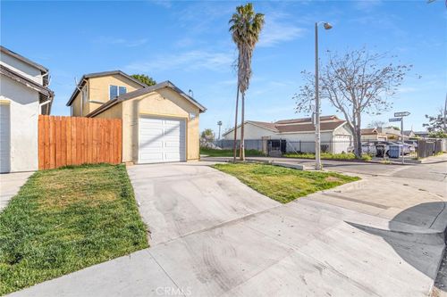 2027 E 105th, Los Angeles, CA, 90002 | Card Image