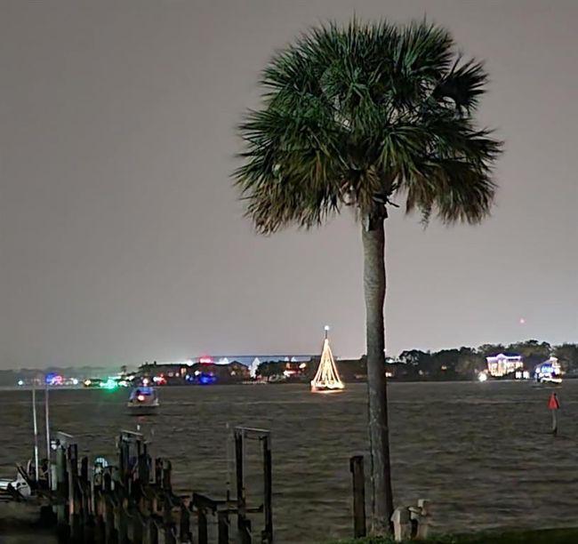 Experience festive Christmas and Mardi Gras boat parades right from your front porch. | Image 43