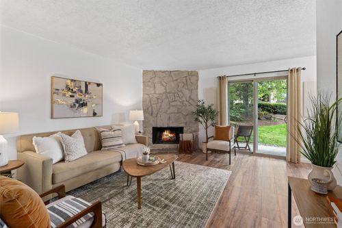 apt-d121-12515 Ne 145th Pl, Kirkland, WA, 98034-1259 | Card Image