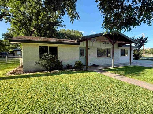 1101 Hackberry Dr, Marble Falls, TX, 78654-7205 | Card Image