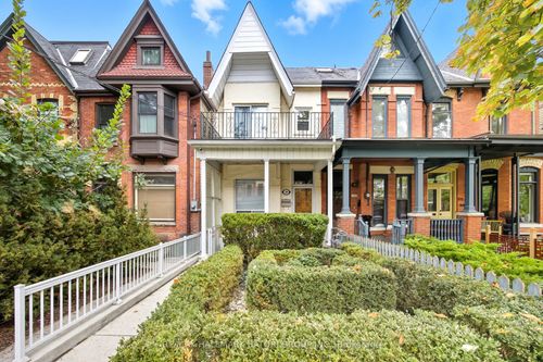 109 Robert St, Toronto, ON, M5S2K5 | Card Image