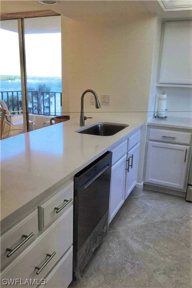 APT-406 - 15011 Punta Rassa Rd, Condo with 2 bedrooms, 2 bathrooms and null parking in Fort Myers FL | Image 7