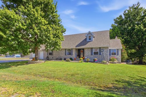 800 S Cherry St, Stockton, MO, 65785-9361 | Card Image