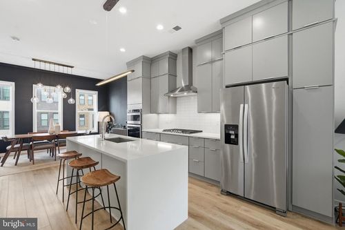 4691 Charger Pl, CHANTILLY, VA, 20151-2147 | Card Image