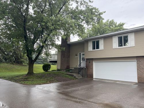 4693 Ridge Cliff Dr, Eagan, MN, 55122-3709 | Card Image