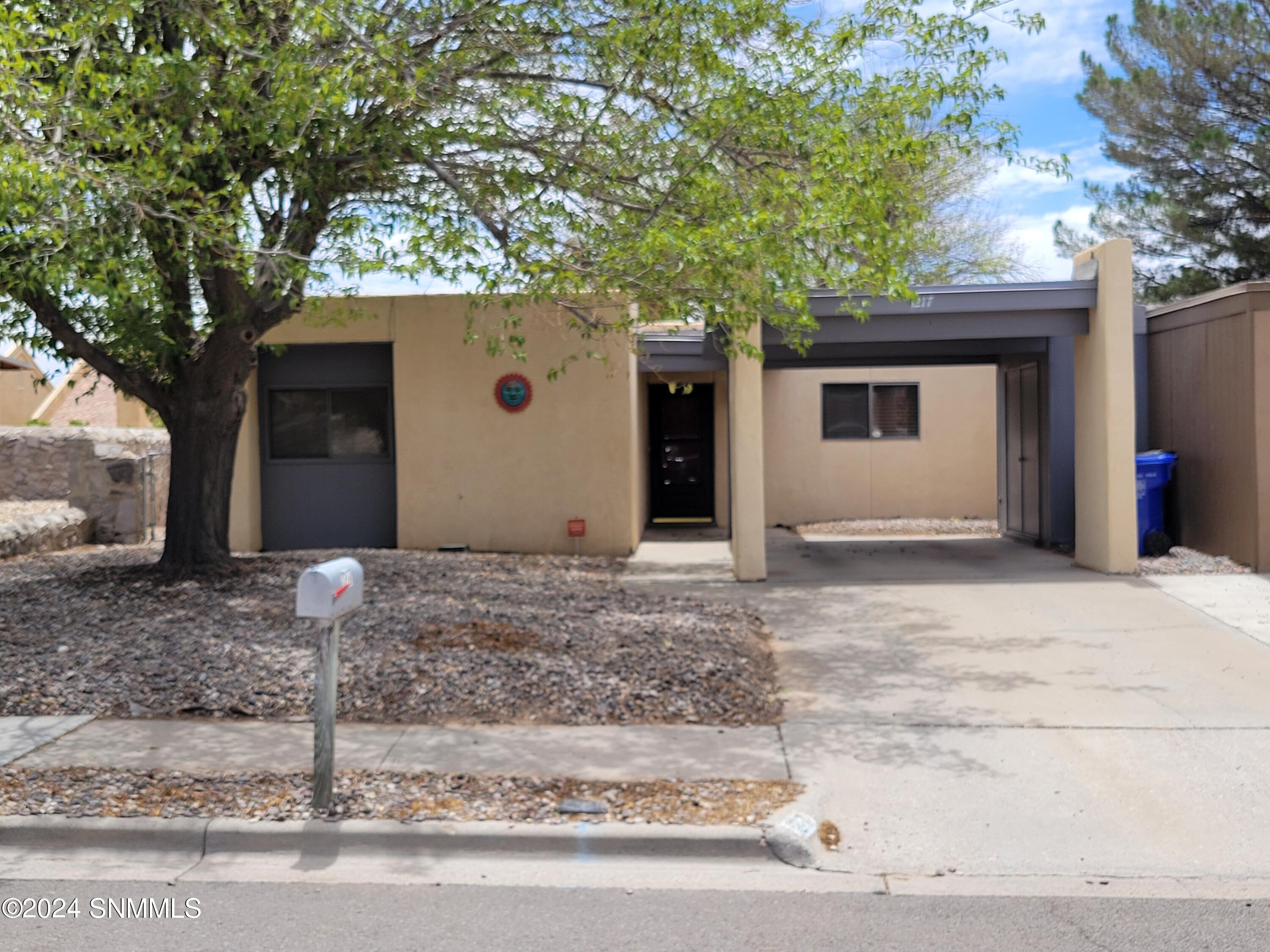 Mountain Shadow St, Las Cruces, NM 88001